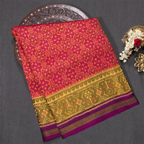 6 Must-Have Pochampally Ikat Silk Sarees for Every Wardrobe - Deepam by ...