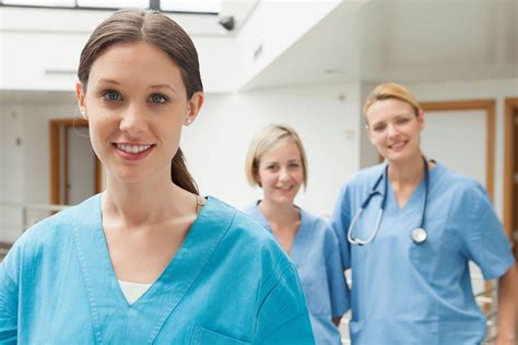 Medical Assistant vs Registered Nurse What's the Difference?