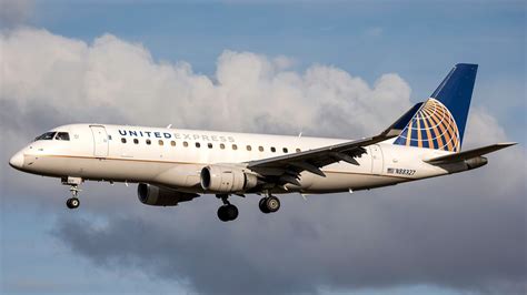 United Airlines Expecting Record Passenger Numbers Over Memorial Day ...