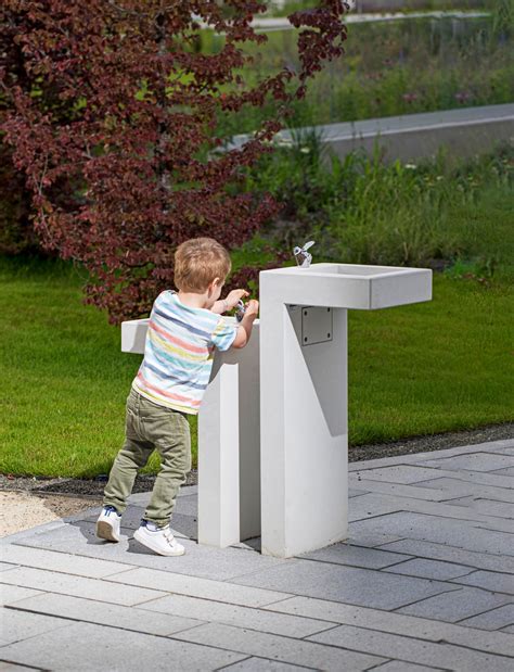 Trink | Concrete Drinking Fountain | Architonic