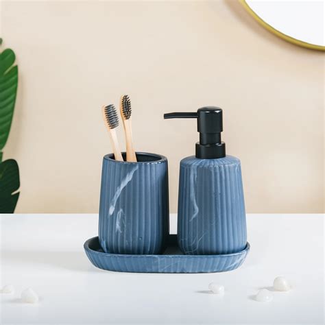 Sleek Ceramic Bathroom Set Of 3 Online - Premium Bath Set | Nestasia