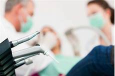 assistente poltrona dentista dentista ed assistente alla poltrona sono in assoluto le assistente poltrona dentista dentista ed assistente alla poltrona sono in assoluto le