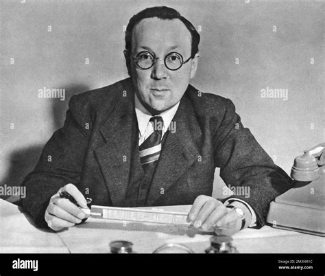 Sir Robert Alexander Watson-Watt(1892-1973), inventor of radar. Date: 1941 Stock Photo - Alamy