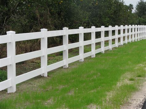 3 Rail White Vinyl Ranch Rail designed by Mossy Oak Fence Company ...