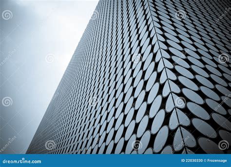 Futuristic Office Building 的图像结果