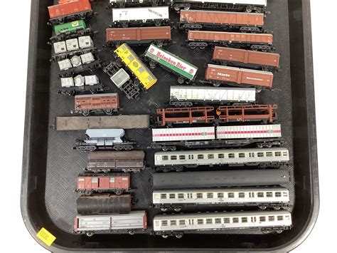 N Scale Train Cars