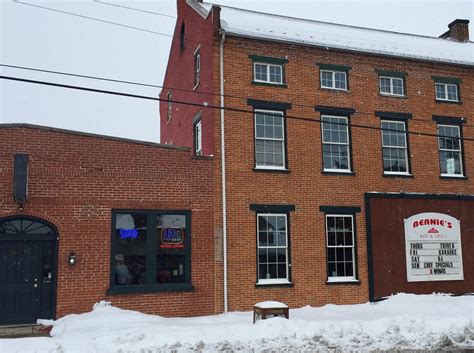 Retired Guys Beer Afternoon: Beanie's Bar & Grill, Mount Joy - Bar # 107