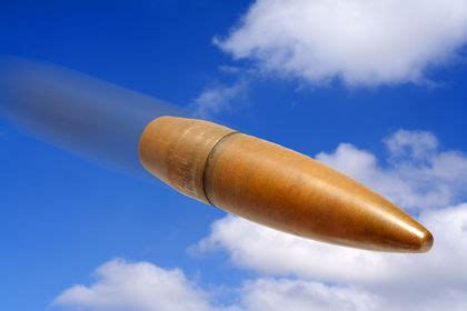 Projectile Motion Real Life Examples 的图像结果