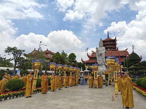 Holy relics of Lord Buddha from Sarnath arrive in Vietnam for UN Vesak ...