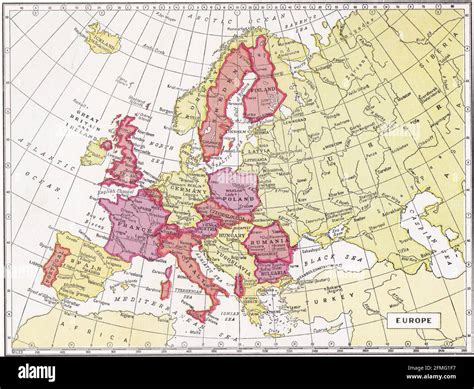 Map of europe 1930s hi-res stock photography and images - Alamy