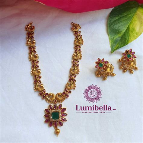 Matte Short Necklaces – LumibellaFashion