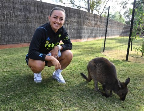 Gallery: AWFC visit Melbourne Zoo! | Gallery | News | Arsenal.com
