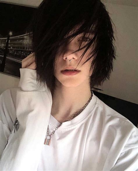 40+ Best Emo Hairstyles For Guys To Fit Your Edgy Personality | Emo ...