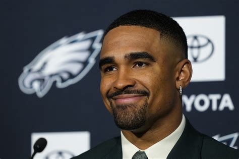 How Jalen Hurts' record-breaking contract impacts potential Justin ...