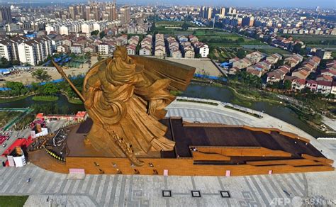 「関羽がまた斬首された」 中国・荊州市の大型銅像が撤去される理由 写真1枚 国際ニュース：AFPBB News