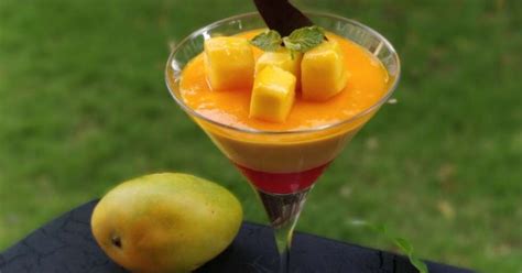 Easy dessert recipe: Mango Watermelon Frozen Yoghurt | Femina.in
