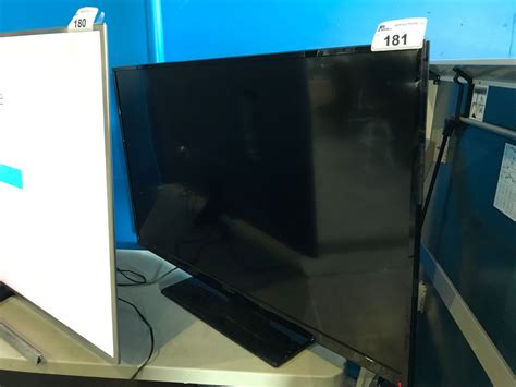 INSIGNIA 55 INCH LCD TV