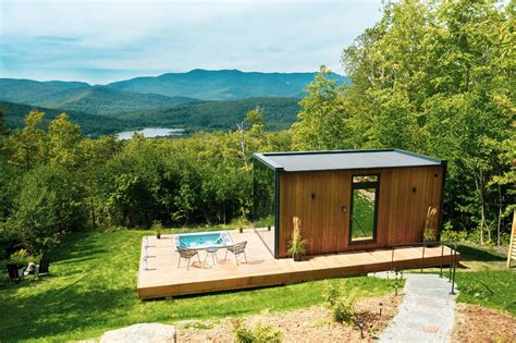 This tiny glass house in Vermont is among Airbnb's most wishlisted homes