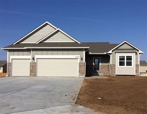 Exterior Paint Colors Sherwin-Williams Felted Wool SW9171 (Main Body ...