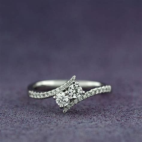 engagement rings less than 1000