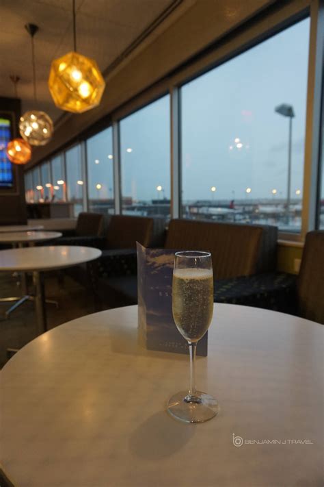 lounge-review-escape-lounge-minneapolis-msp-airport8 – Benjamin J Travel