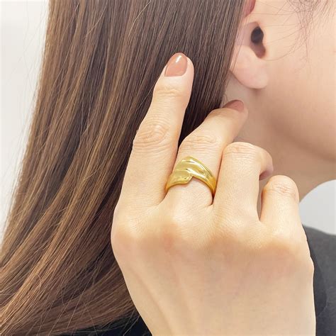 選べる2色！ウェーブデザイン サージカルステンレスオープンリング【str44】 | Atelier B.ECUDES