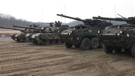 105mm gang - US M1128 Stryker mobile gun systems with South Korean K1 ...