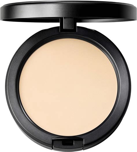 MAC Cosmetics Studio Fix Powder Plus Foundation NC5 | lyko.com