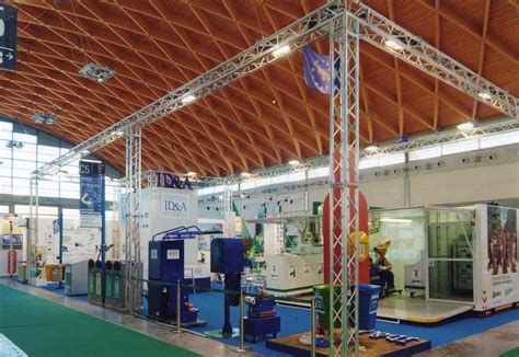 Nuova MPC Allestimenti srl: Stands, Opiniones de clientes y Servicios