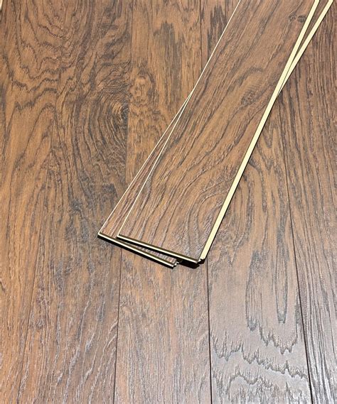 Harmonics Savannah Hickory Laminate Flooring Pad Attached for Sale in ...