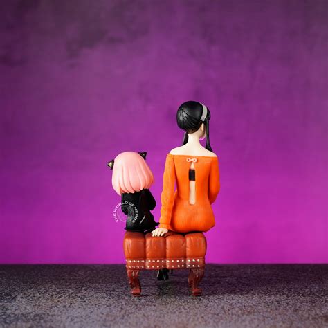 SPY X FAMILY WITH CHAIR ACTION FIGURE – The World Of Nerds