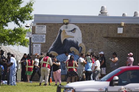 Wilmer-Hutchins HS Shooting: Suspect targeted student in Dallas, Texas ...