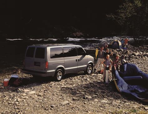 2001 Chevrolet Astro Image. Photo 4 of 5
