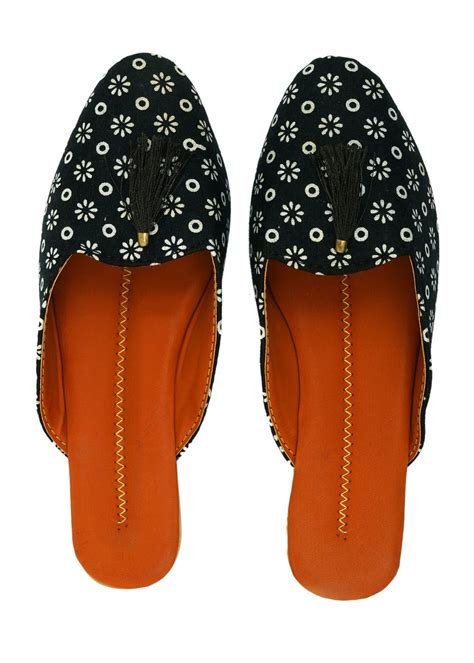 Get Delicate Floral Printed Black Tassled Mules at ₹ 899 | LBB Shop