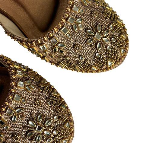 Aaina Slip-On Juttis – Lamir Design