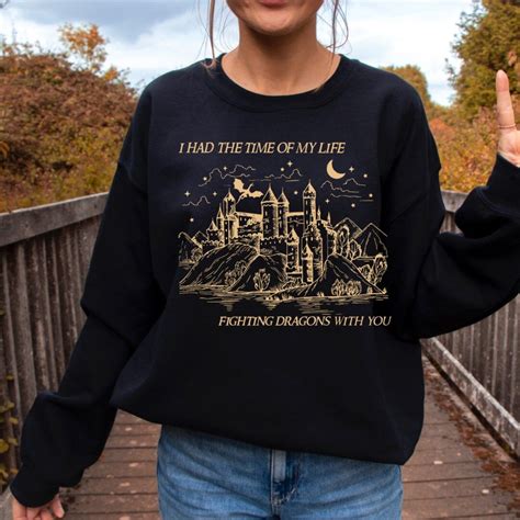 Pin by Ashlynn Rae on Harry Potter decor / make | Book clothes, Cute ...