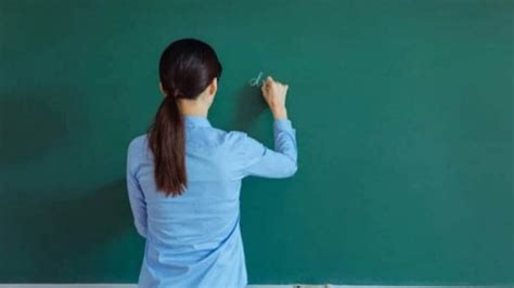 दिल्ली में 'Ghost टीचर' सरकार को लगा रहे चूना, LG ने दिए जांच के आदेश ...