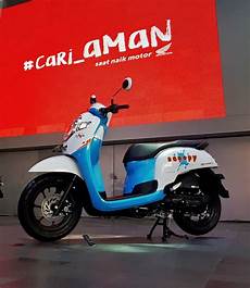 Modifikasi Scoopy Warna Crem by All New Honda Scoopy 2017 Warna Putih Biru 187 Bmspeed7 Modifikasi Scoopy Warna Crem