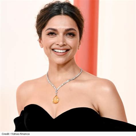 Iconic Jewellery Moments from Filmfare Awards 2023 – GIVA Jewellery