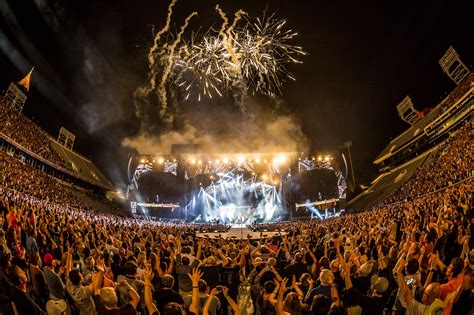 Rolling Stones live at Bobby Dodd Stadium in Atlanta, GA — iWally ...