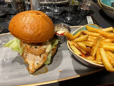 FIFTY SEVEN KARLSFELD - BURGER & BOWLS - Restaurant Reviews, Phone ...