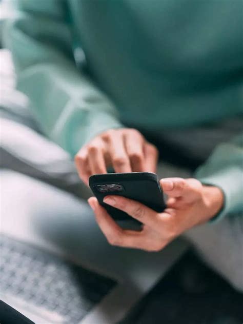 Prepaid plans from Jio, Airtel and Vi that offer 2GB data per day ...