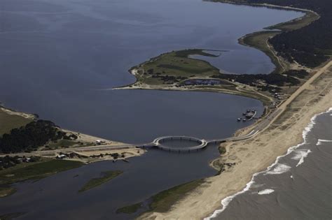 Circular bridge in Uruguay lets drivers slow down and enjoy the view