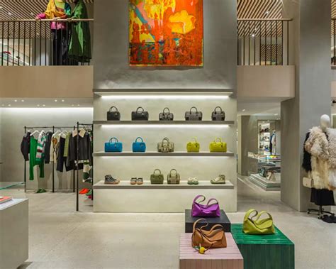 BRAND AMPLIFICATION ⏐ INSIDE LVMH