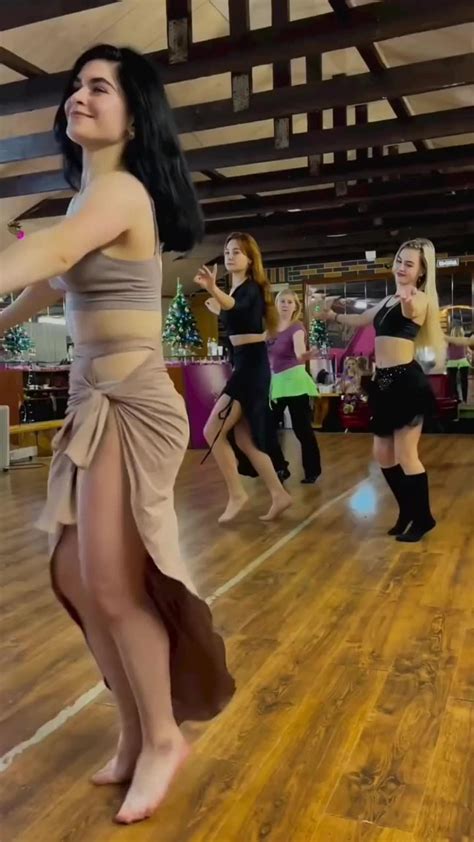 BEAUTIFUL STEP SISTER IN DANCE CLASS - One News Page VIDEO