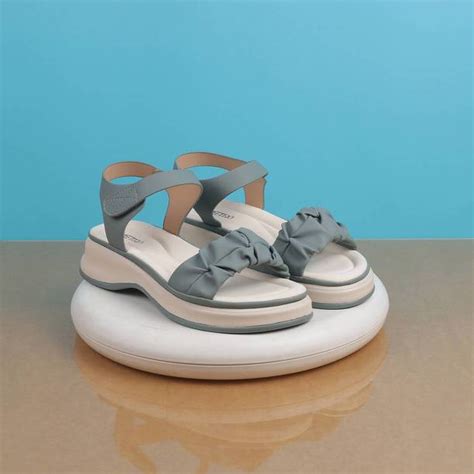 Mochi Footwear - Buy Mochi Shoes Online at Best Prices in India ...