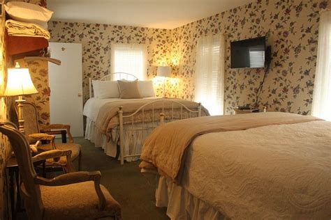 MORTON HOUSE INN SHIPSHEWANA - B&B Reviews & Photos - Tripadvisor