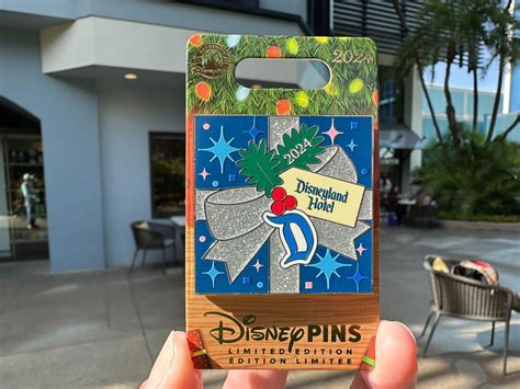 Full List of 2024 Walt Disney World and Disneyland Hotel Holiday Pins ...