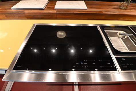 Wolf Certified CI304TF/S 30" Black Induction Cooktop - Aurora Circ