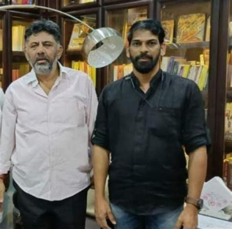 Photos of terror suspect's father with Congress leaders go viral in ...